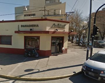 Acá no hay descanso: fue a trabajar a una panadería y no la dejaron ni tomar agua