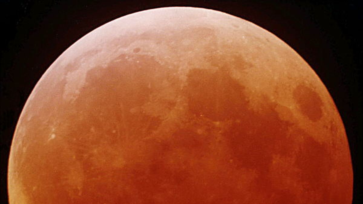 Hoy, eclipse total de Luna
