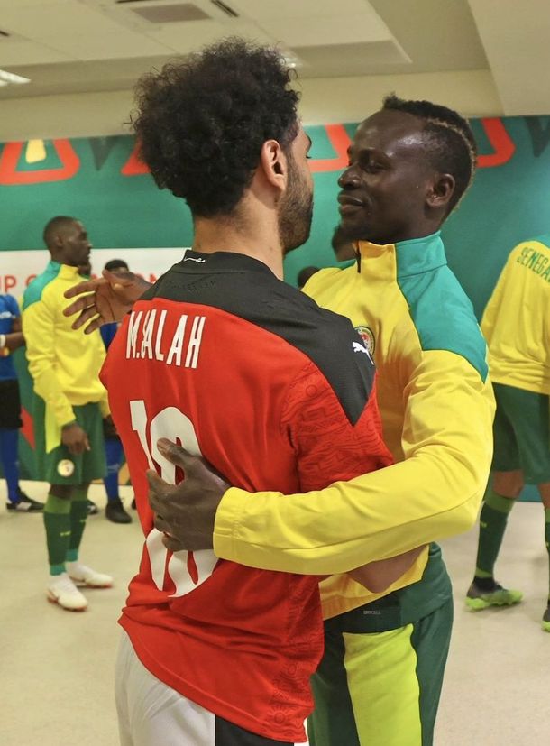 Sadió Mané dejó afuera de Qatar 2022 a Mohamed Salah: memes