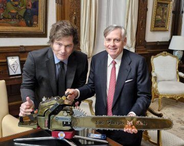 Javier Milei condecoró al economista español Jesús Huerta de Soto
