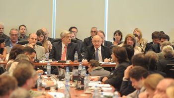 el oficialismo logro dictamen favorable por el memorandum el oficialismo logro dictamen favorable por el memorandum