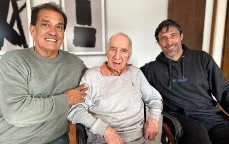 Carlos Salvador Bilardo, junto a Ernesto Farías y Miguel Ángel Lemme.