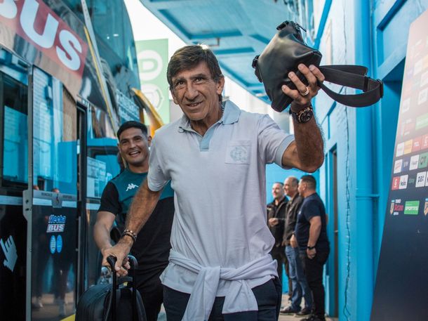 El probable 11 de Gustavo Costas para que Racing visite a Independiente