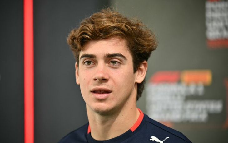 Así fue la llegada de Colapinto a Las Vegas tras viralizarse su romance con la China Suárez