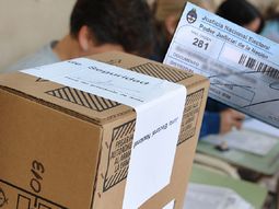 ¿Hay que llevar la constancia de las PASO para votar hoy?