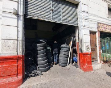 Clausuraron una gomería y metalera: secuestraron una fortuna en mercadería ilegal