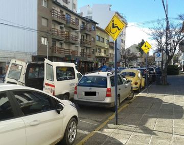 ¡Ojo dónde estacionás! Aumentan las multas en la Provincia