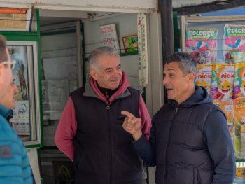 Guillermo Favale recorrer La Costa para charlar con vecinos y vecinas.