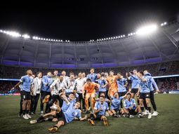 Uruguay avanzó a semifinales del Mundial Sub-20 en Santiago del Estero. Uruguay avanzó a semifinales del Mundial Sub-20 en Santiago del Estero.