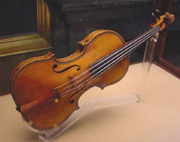Stradivarius-2