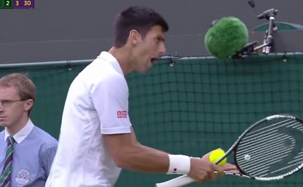 VIDEO: ¿La grúa le llevó el auto? Sacado, Djokovic le gritó a una alcanzapelotas