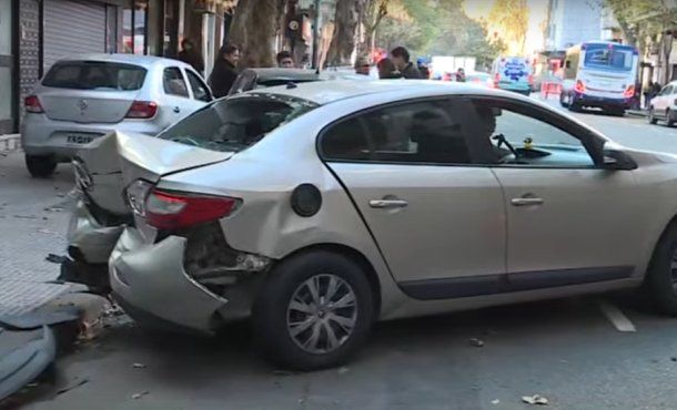 Fuerte choque múltiple en Almagro involucró a tres vehículos