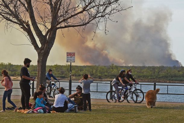 Incendio forestales: el aire que respiran en Rosario es cinco veces más tóxico que lo normal