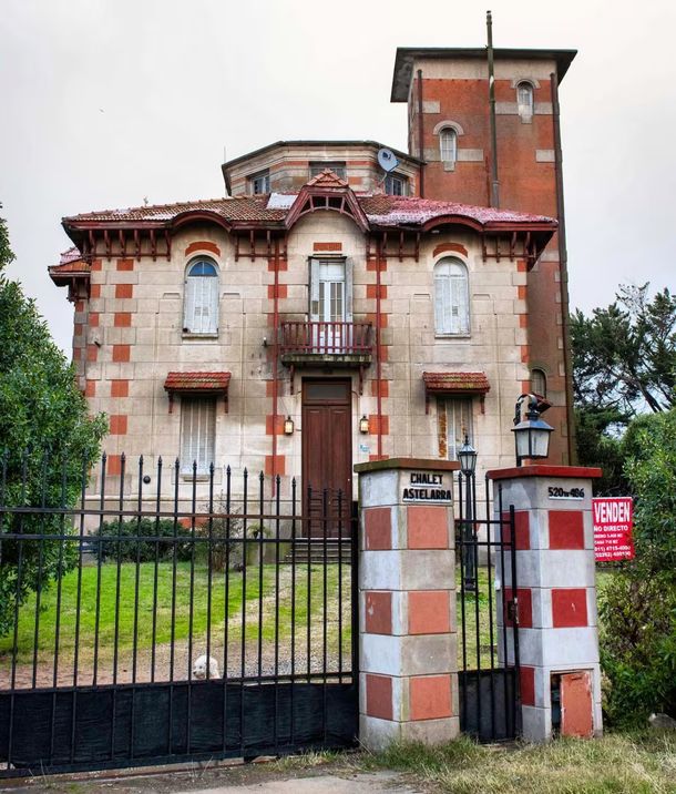 Ocuto en Buenos Aires: venden un histórico castillo de 638 metros cuadrados por 150.000 dólares Ocuto en Buenos Aires: venden un histórico castillo de 638 metros cuadrados por 150.000 dólares