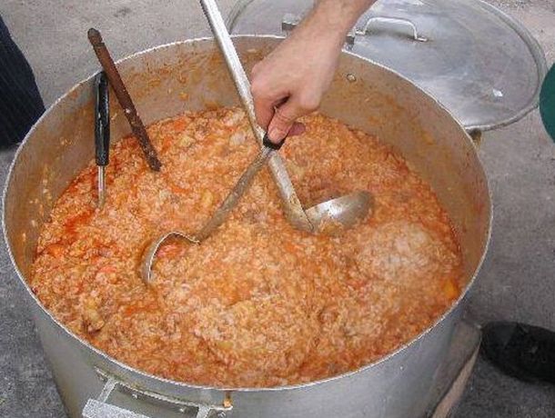 Ollazo popular en Plaza de Mayo.