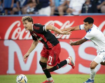 Un hincha expuso a Colidio en River: 11 toques