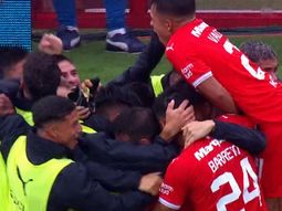 El golazo de Cauteruccio para Independiente en el Clásico de Avellaneda