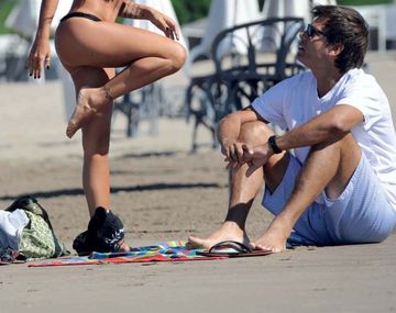 Florencia Peña mostró su cuerpo junto a su novio en Mar del Plata