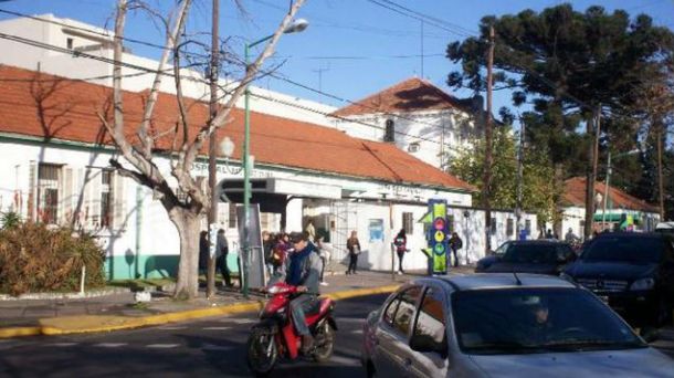 Apuñalaron a un juez mientras intervenía en una discusión entre vecinos