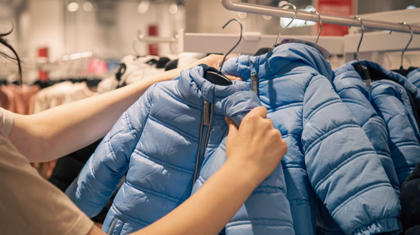 Las ofertas en camperas de invierno disponibles en supermercados.