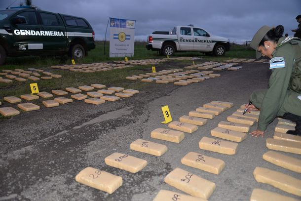 Gendarmería decomisa kilos de marihuana periodicamente en Itatí