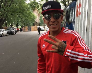 Sarmiento, con el buzo de Newells