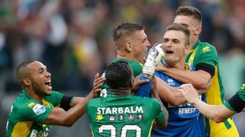 ¿el gol del ano? de taco y en el ultimo minuto, otro arquero se vistio de heroe ¿el gol del ano? de taco y en el ultimo minuto, otro arquero se vistio de heroe