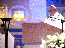 el papa alento a los jovenes a construir un mundo mejor el papa alento a los jovenes a construir un mundo mejor