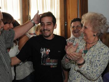 Abuelas pide proteger a un nieto recuperado si liberan al apropiador