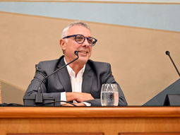 Julio Zamora: Tenemos que trabajar con lo que le pasa a la gente