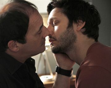 Llegó el momento: Chávez y Vicuña se besaron en la tevé