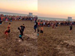 Patadas y codazos: el áspero partido entre senegaleses y argentinos en Villa Gesell