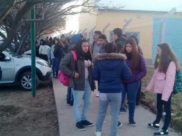 Tres adolescentes tomaron viagra con gaseosa y terminaron intoxicados