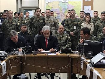 Piñera redobla la apuesta contra los manifestantes: Estamos en guerra