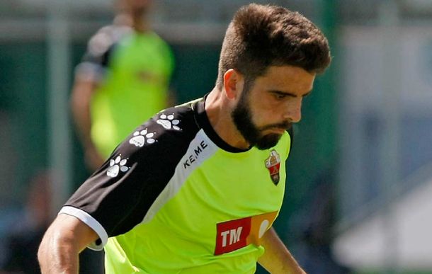 El futbolista Pelayo Novo cayó al vacío desde el tercer piso de un hotel