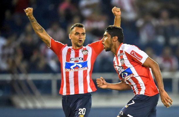 Junior de Barranquilla le ganó a Alianza Lima y complicó a Boca