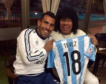 La Mona sorprendió: Tevez arregló con Juventus