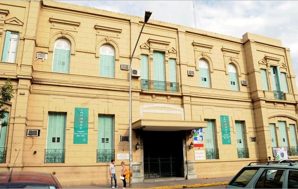 #SelfiePeligrosa: un chico de 15 años se disparó en la cabeza mientras se sacaba una foto en Santa Fe