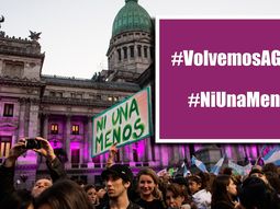 #niunamenos vuelve a la calle con la consigna #volvemosagritar #niunamenos vuelve a la calle con la consigna #volvemosagritar