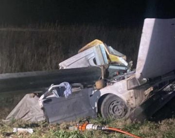 Grave choque frontal en la ruta 19 de Córdoba: murieron tres niños y un adulto