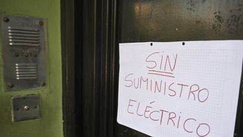 tormenton en el amba: mas de 37.000 usuarios quedaron sin luz tras la tormenta tormenton en el amba: mas de 37.000 usuarios quedaron sin luz tras la tormenta