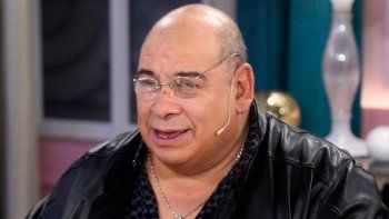 roly serrano fue sometido a una traqueotomia: como evoluciona su salud roly serrano fue sometido a una traqueotomia: como evoluciona su salud