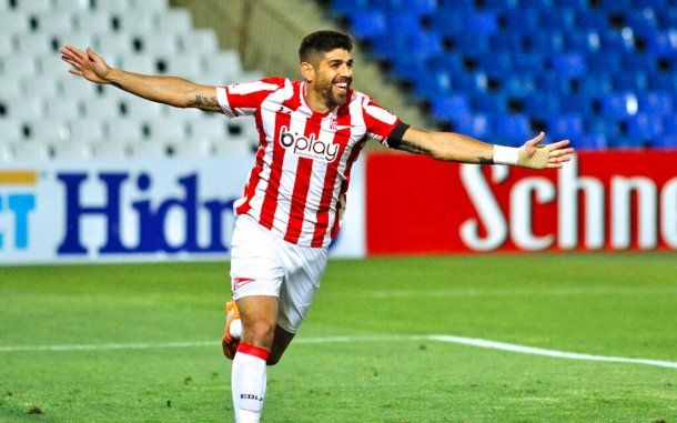 Leandro Díaz contra Scaloni porque no lo convoca: No mira el fútbol argentino