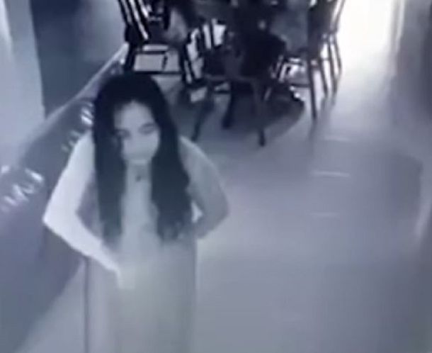 Encontró a su empleada en poseída