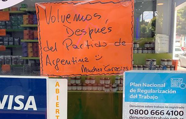 A qué hora cierran los supermercados por la final de Qatar 2022