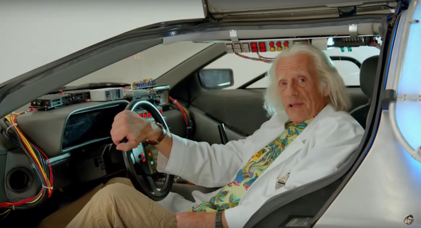Mirá el video del Profesor Brown cuando llega al futuro