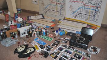 hicieron graffitis en el subte, los identificaron y fueron detenidos hicieron graffitis en el subte, los identificaron y fueron detenidos