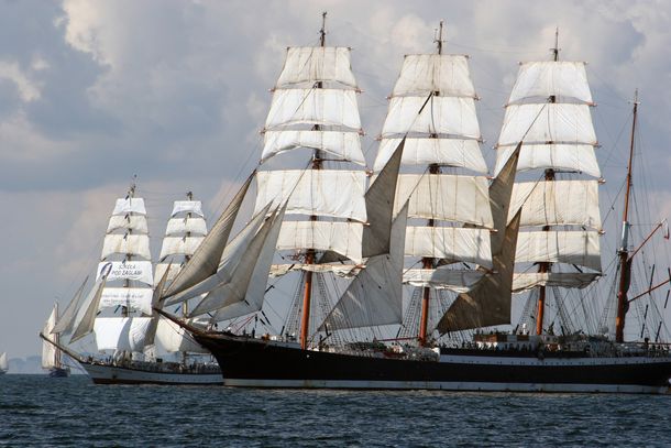 Amarró en Ushuaia el segundo velero más grande del mundo