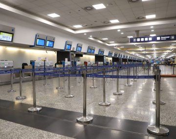 Paro de controladores aéreos en víspera de las Fiestas: cuándo es y cuánto va a durar