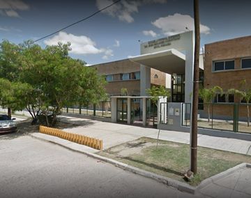 Un chico de 14 años atacó a cuchillazos a su profesora e hirió a la vicedirectora de su escuela